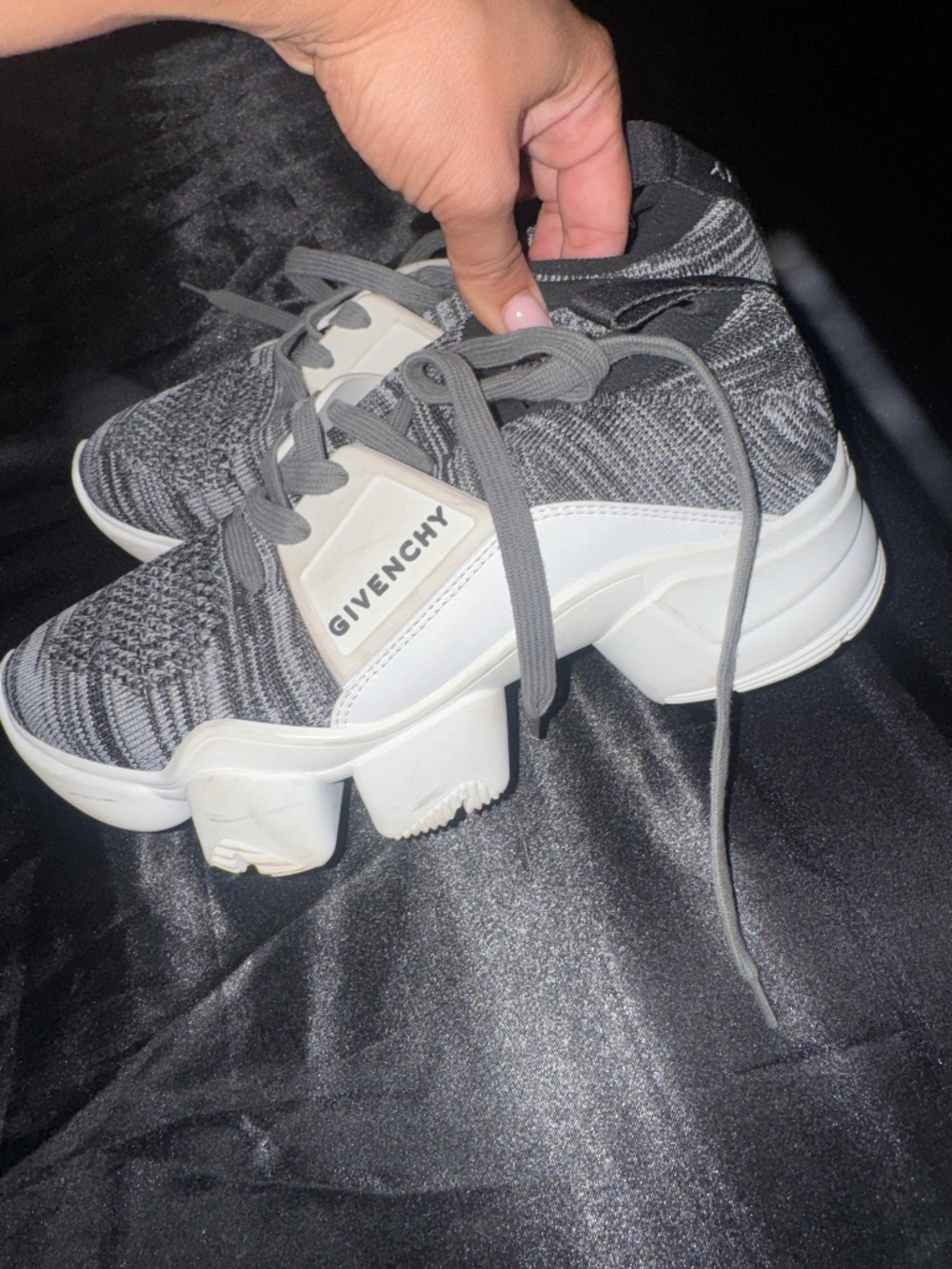 Givenchy Jaw Low Knit Sneakers